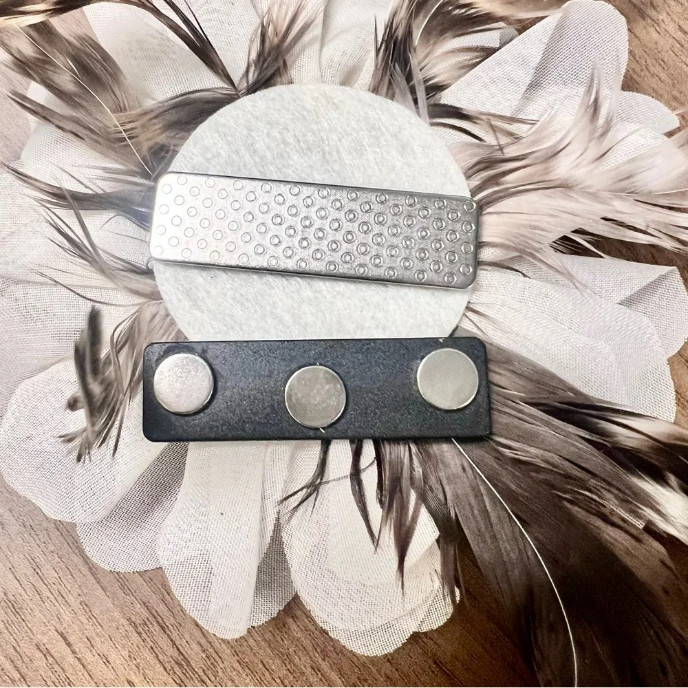 Large Beautiful‎ Real Feather Satin Silver Tone Flower Magnetic Brooch Pin 4.25”
